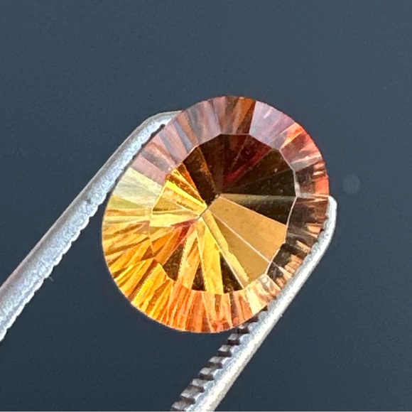 2.44 Cts Natural Mystic Quartz 10X8mm Oval Concave Cut Brazil - Picture 5 of 17